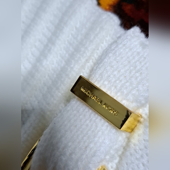 Michael Micheal Kors Cable Knit News Boy Hat Cream Color NWOT - Picture 7 of 8